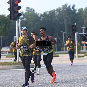 Runner Photo 6800283