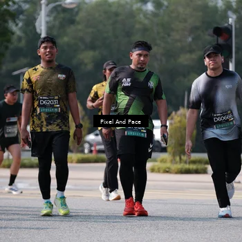 Runner Photo 6800304
