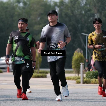 Runner Photo 6800307