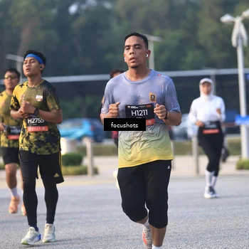 Runner Photo 6800328