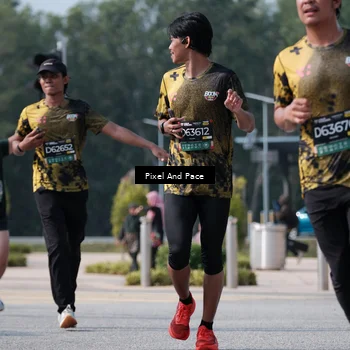 Runner Photo 6800331