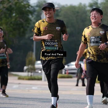 Runner Photo 6800410