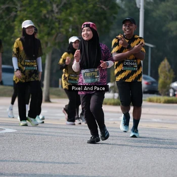 Runner Photo 6800516