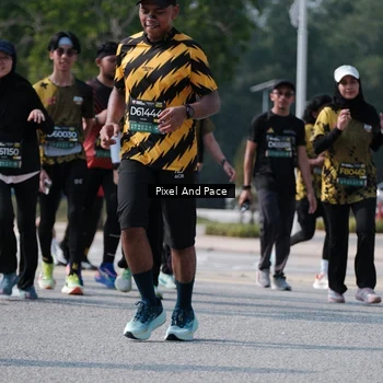 Runner Photo 6800538