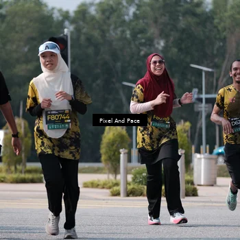 Runner Photo 6800628