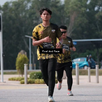 Runner Photo 6800694
