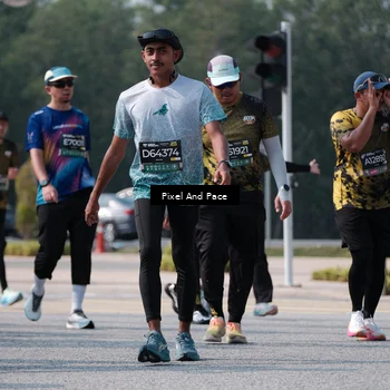 Runner Photo 6800718