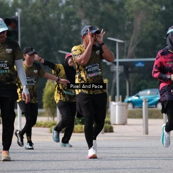 Runner Photo 6800735