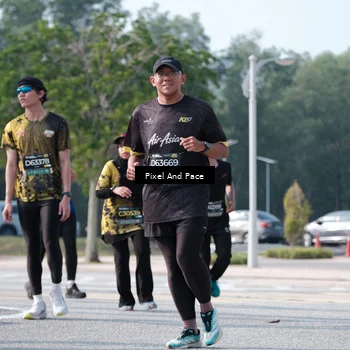 Runner Photo 6800801