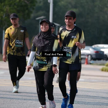 Runner Photo 6800900