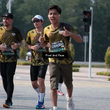 Runner Photo 6800924