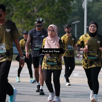 Runner Photo 6801022