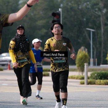 Runner Photo 6801065