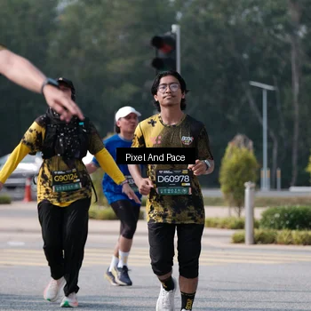Runner Photo 6801066