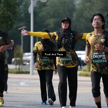 Runner Photo 6801095