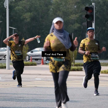 Runner Photo 6801114