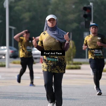Runner Photo 6801131