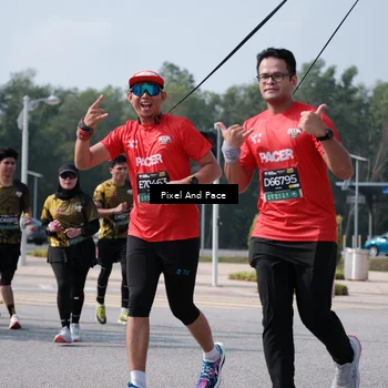 Runner Photo 6801199