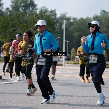 Runner Photo 6801300