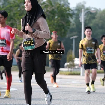 Runner Photo 6801332