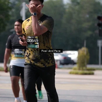 Runner Photo 6801334
