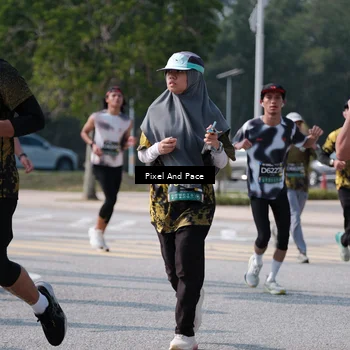 Runner Photo 6801365
