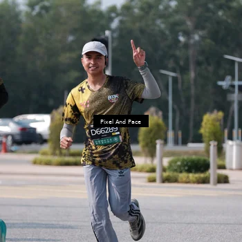 Runner Photo 6801423