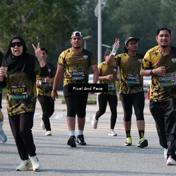 Runner Photo 6801430