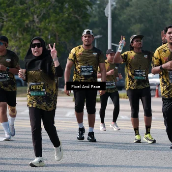 Runner Photo 6801437