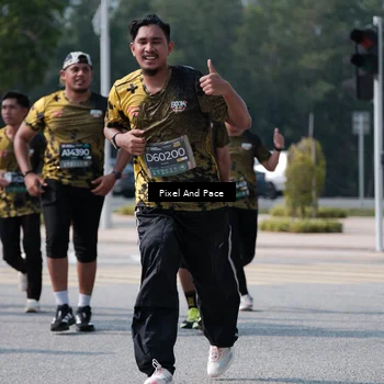 Runner Photo 6801450