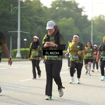 Runner Photo 6801593