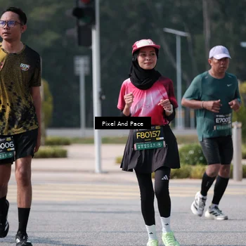 Runner Photo 6801742