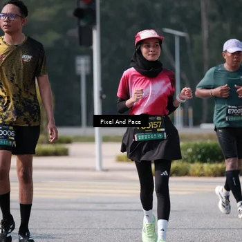 Runner Photo 6801743