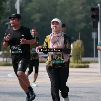 Runner Photo 6802004