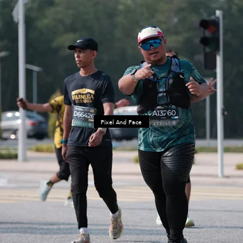 Runner Photo 6802012