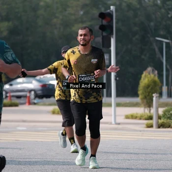 Runner Photo 6802033