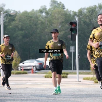 Runner Photo 6802039