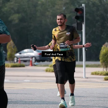 Runner Photo 6802073
