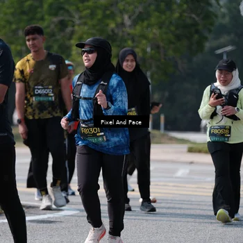 Runner Photo 6802075