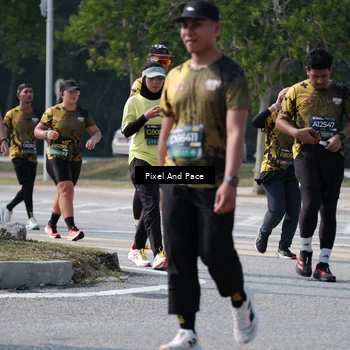 Runner Photo 6802095