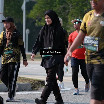 Runner Photo 6802097