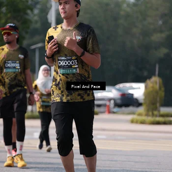 Runner Photo 6802123