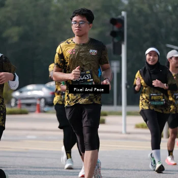 Runner Photo 6802168