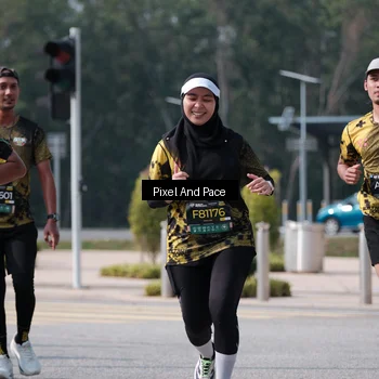 Runner Photo 6802185