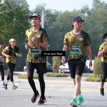 Runner Photo 6802199