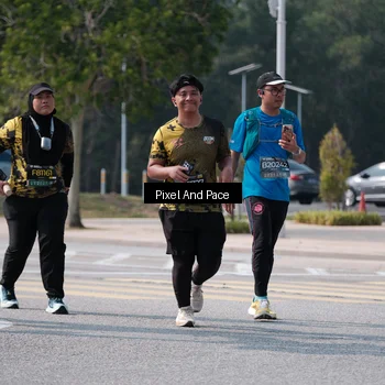 Runner Photo 6802222