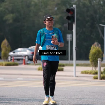 Runner Photo 6802242