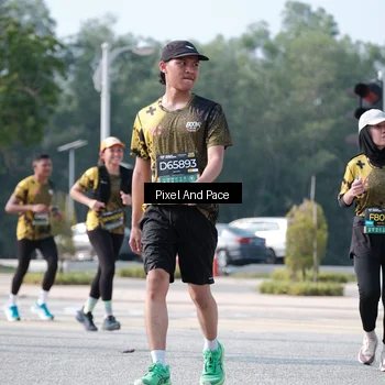 Runner Photo 6802245