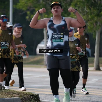 Runner Photo 6802281