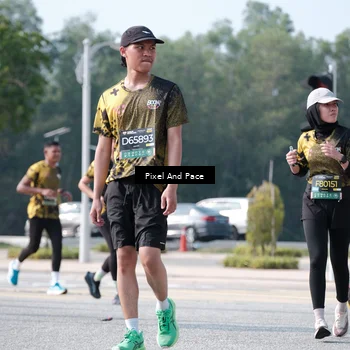 Runner Photo 6802302